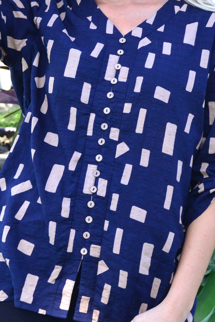Caroline Morgan Dana Dash tunic shirt shown in a stylish, casual fit with long sleeves and a relaxed silhouette.