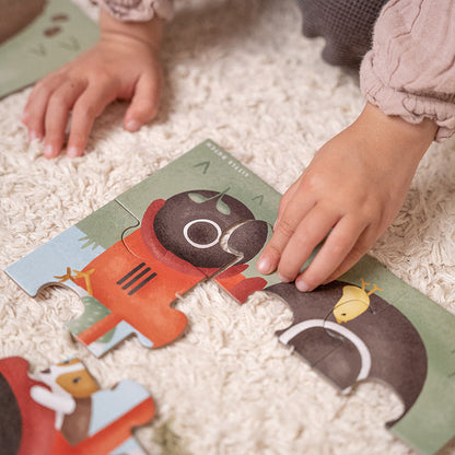 Little Dutch Little Farm Puzzle-Set – weitere Puzzleansicht mit Bauernhoftieren zur spielerischen Förderung von Konzentration und Feinmotorik