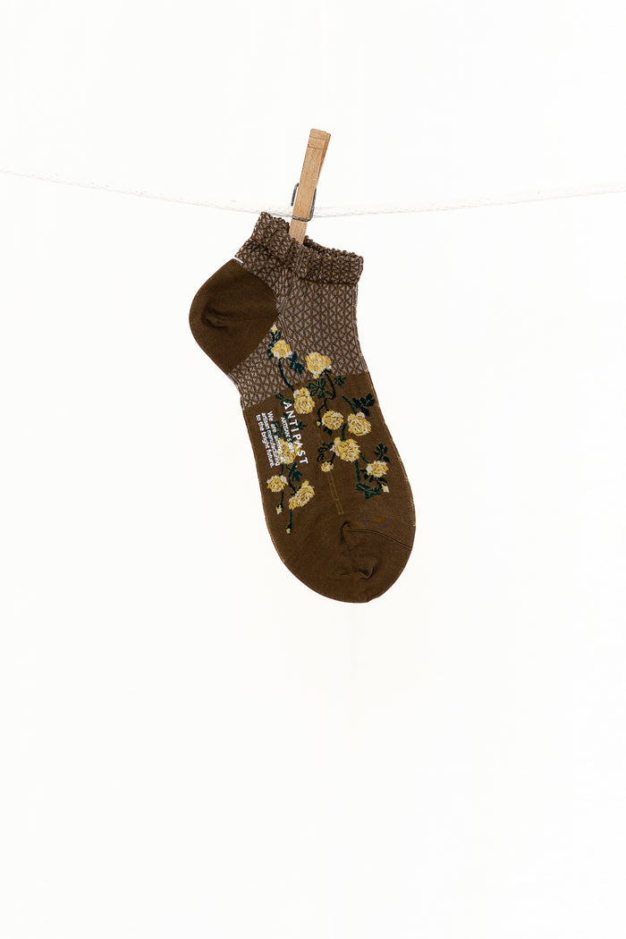 Antipast Flower on Basket Women's Cover Socks
