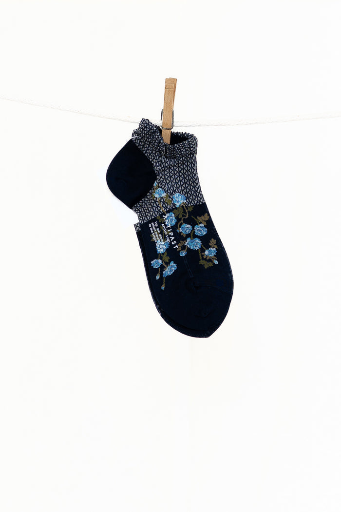 Antipast Flower on Basket Women's Cover Socks