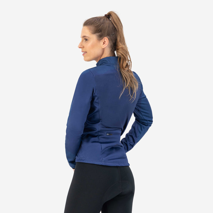 Rogelli Core fietsjack dames donkerblauw gedragen achterkant.