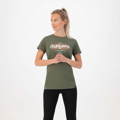 Rogelli Casual Enjoy Life Graphic t-shirt korte mouwen dames groen gedragen voorkant.