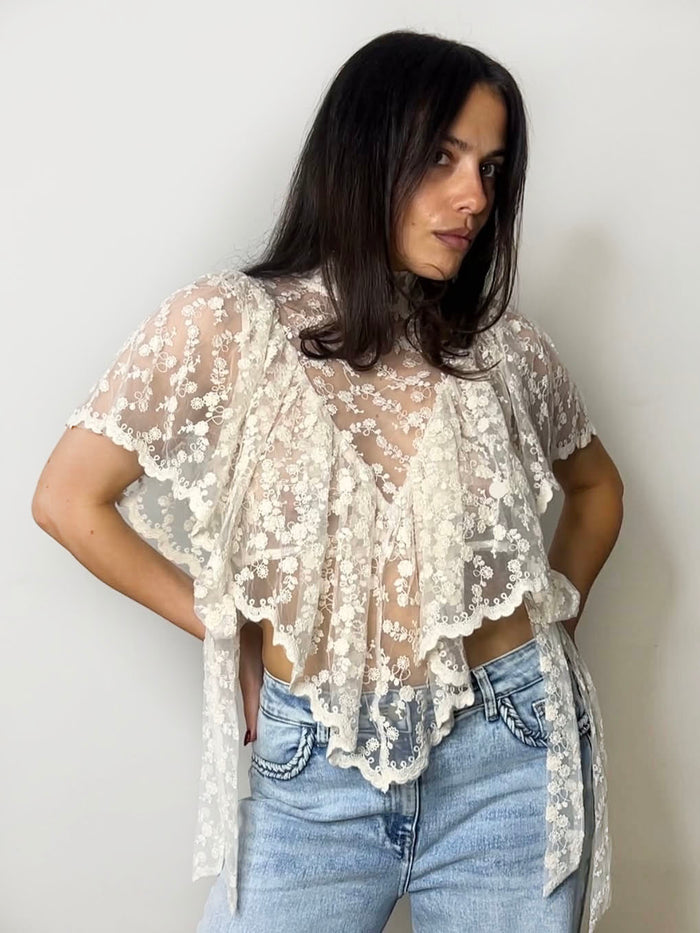 LACE TIE TOP CREAM