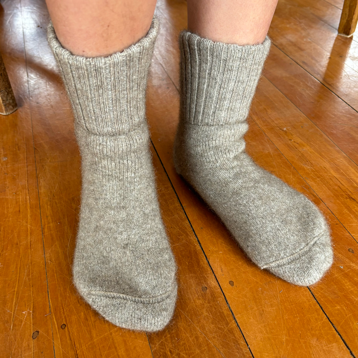 Lothlorian - Merino & Possum House Sock Natural