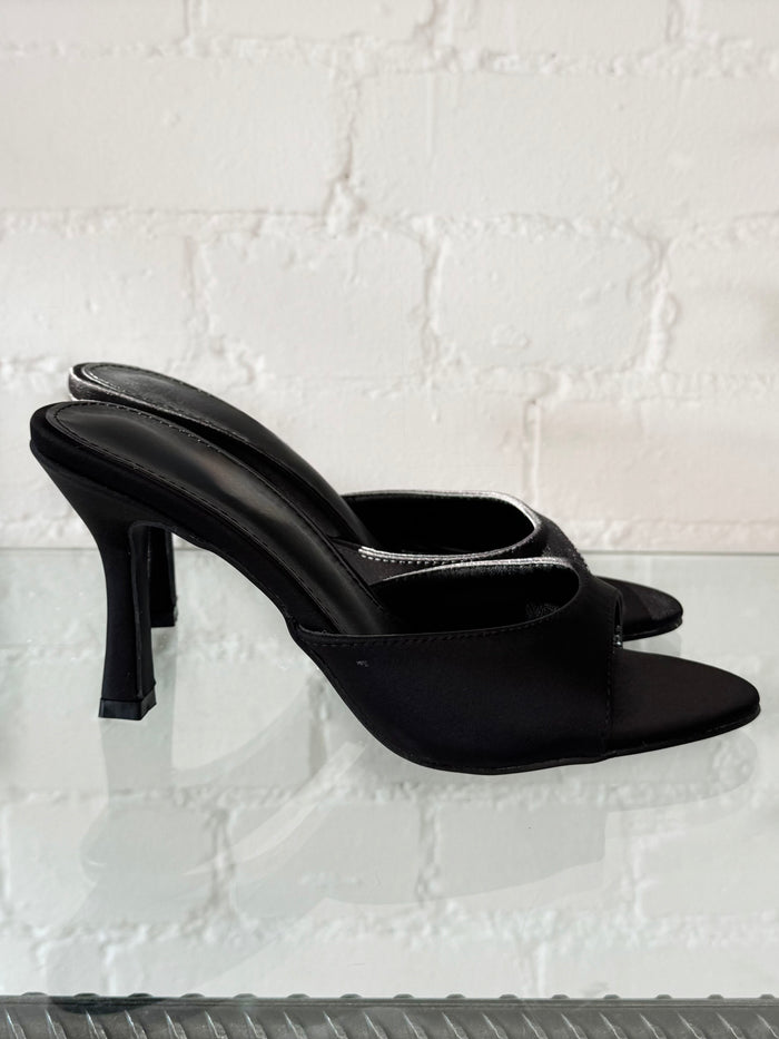 LUPITA HEEL BLACK