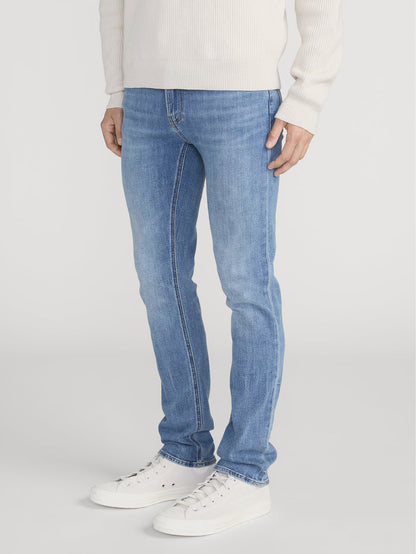 Jean On Model Side