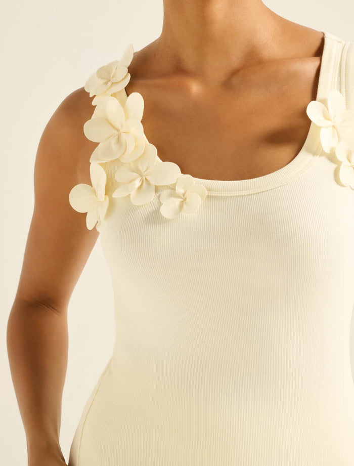 Pia Applique Scoop Neck Tank Top Forever New