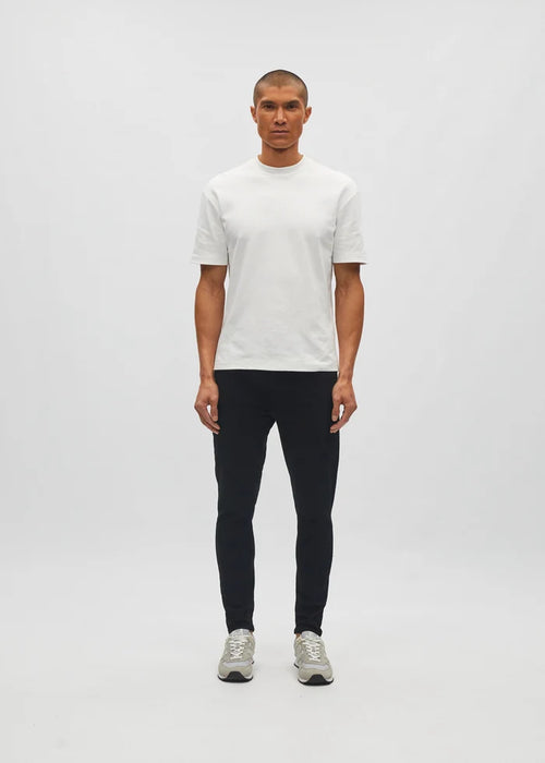 Saxon Skinny Black