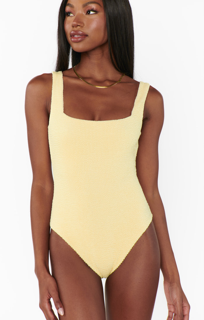 badge_model-wears-size-s