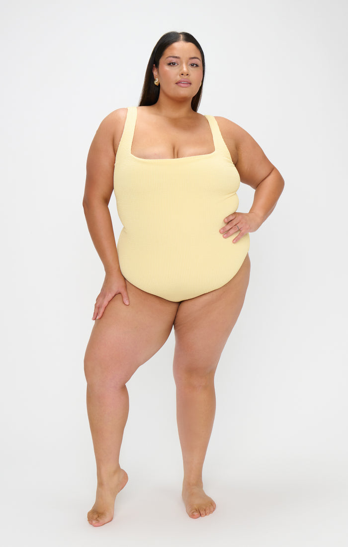 badge_model-wears-size-2x