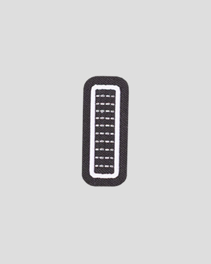 Black / I