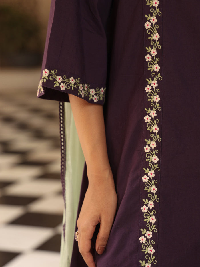 Women’s Dyed Embroidered Kurta and Checkered Farshi Salwar with Dupatta