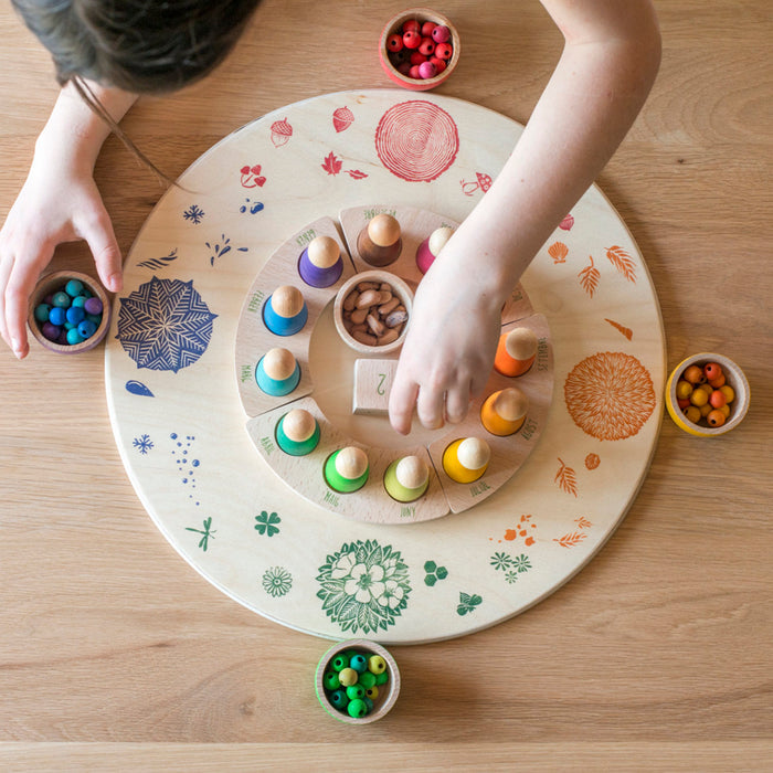 Wooden Round Platform With 4 Seasonal Elements
